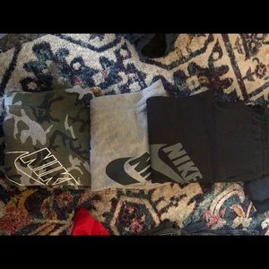 3 pairs of boys Nike joggers